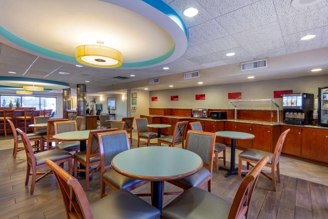 Best Western Plus Wilmington / Wrightsville Beach Exterior photo